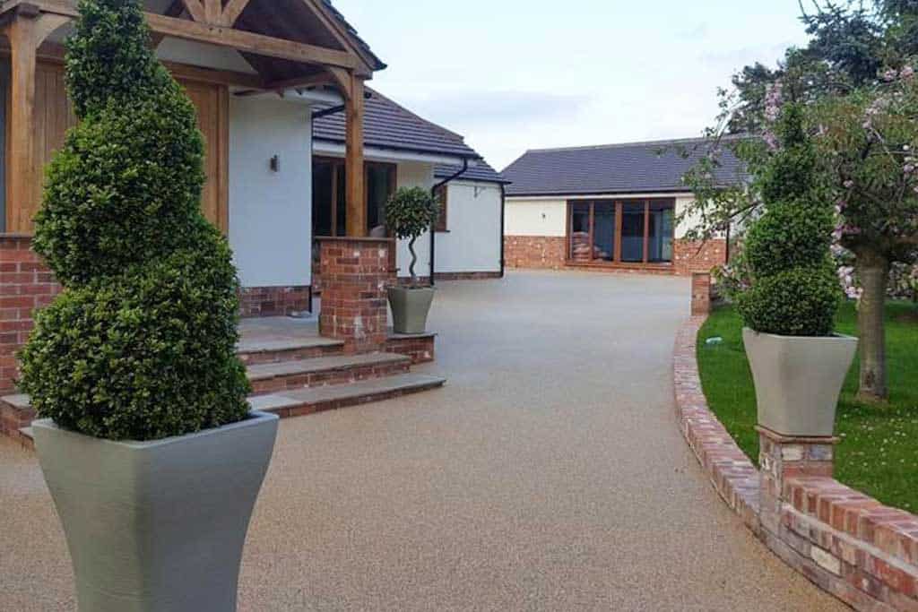 Are Resin Driveways Permeable and SUDS Compliant? 1 rjresin1 9 light coloured resin bound driveway and garden path ar32