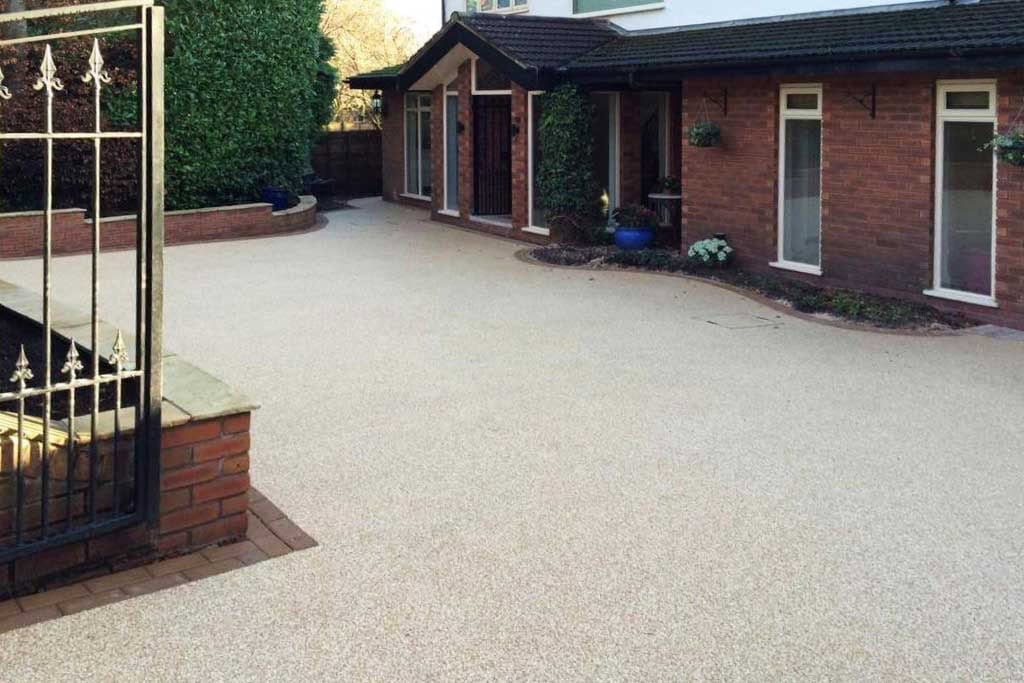 Resin bound driveway installation